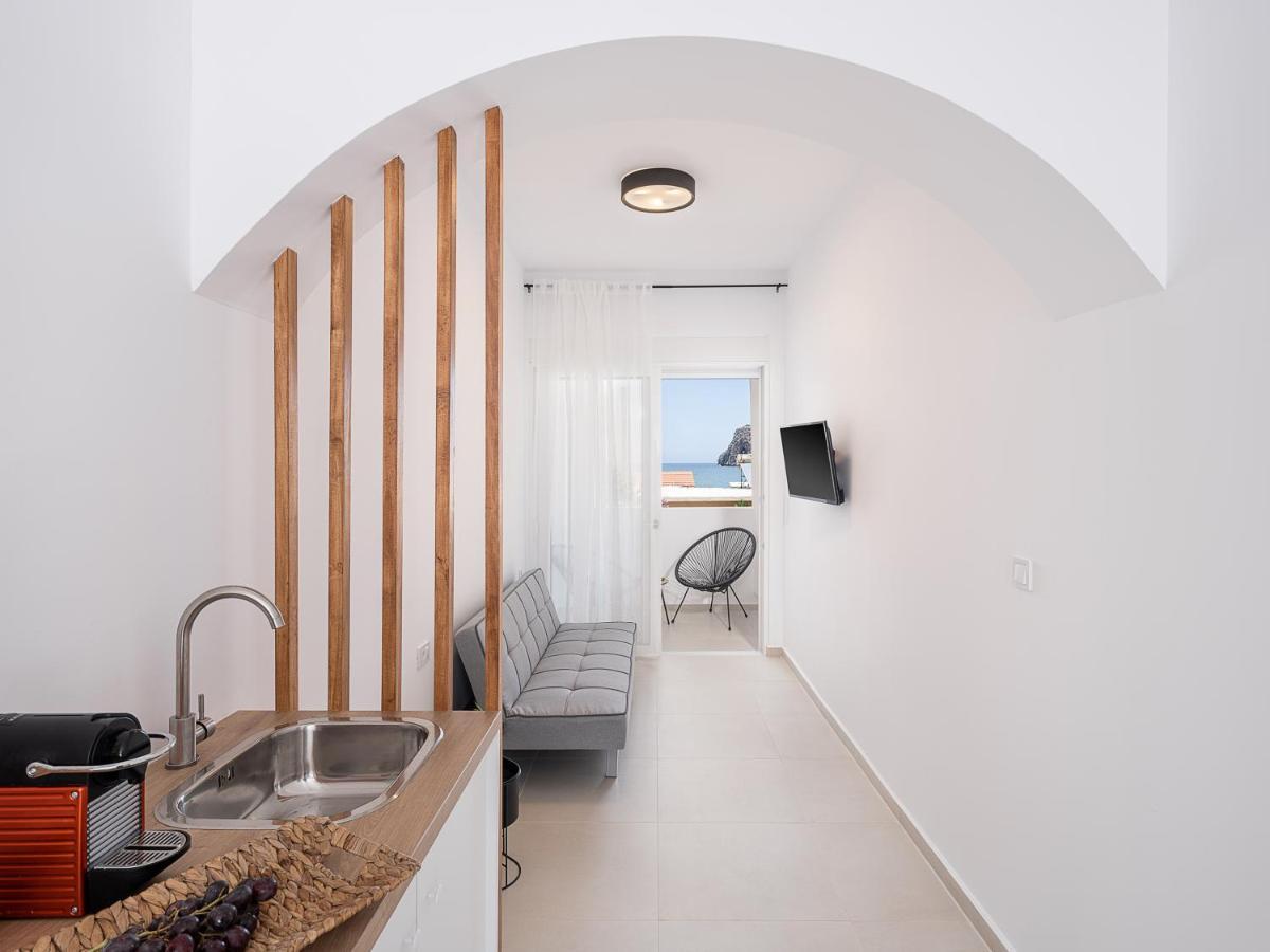 Astra boutique suites at Agia Marina Beach Extérieur photo