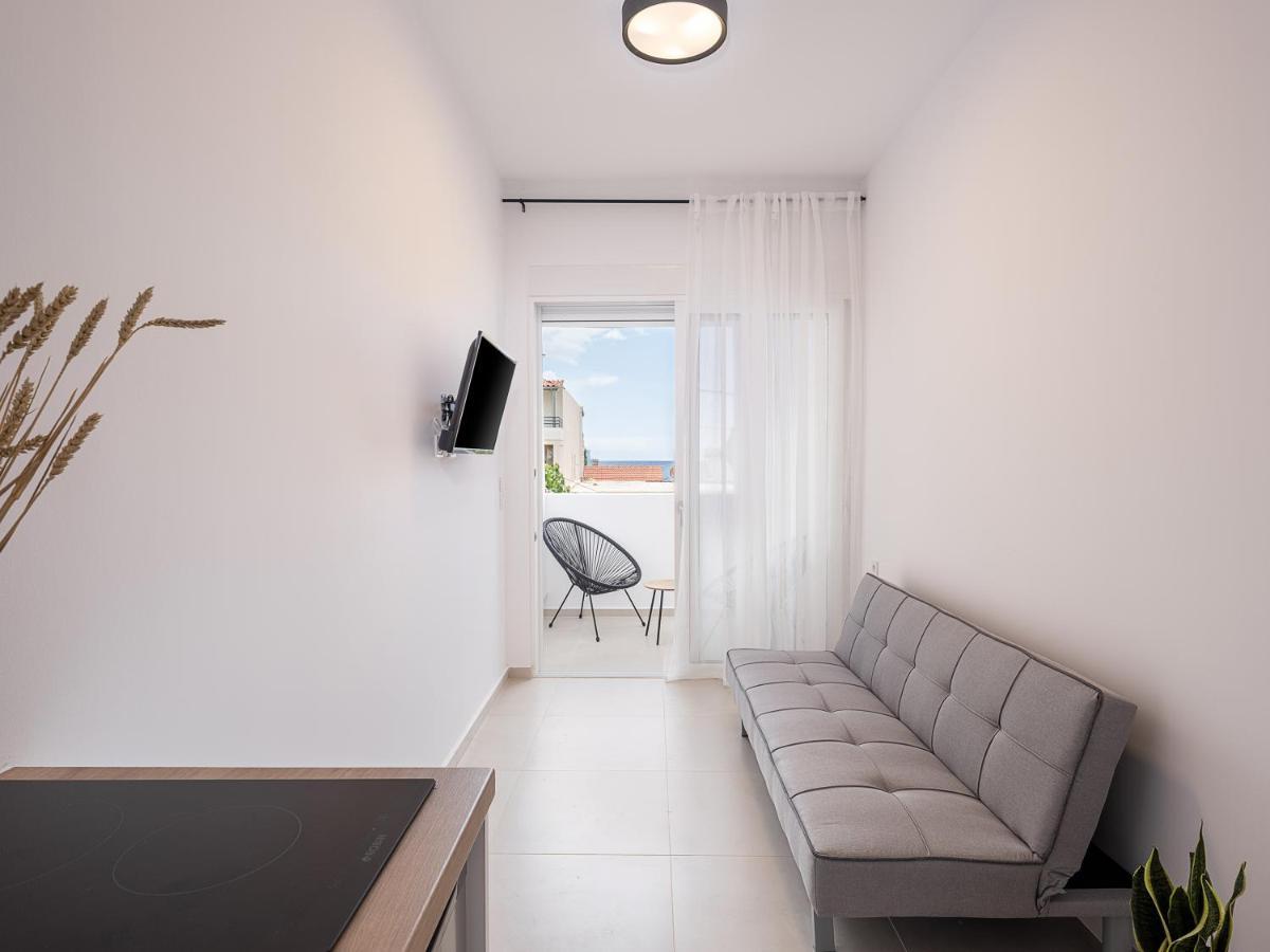 Astra boutique suites at Agia Marina Beach Extérieur photo
