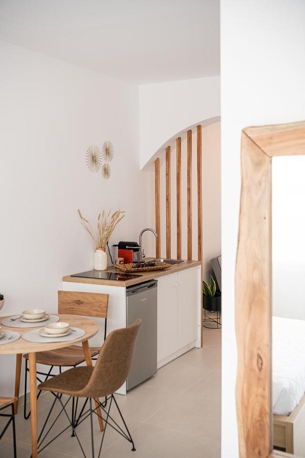Astra boutique suites at Agia Marina Beach Extérieur photo