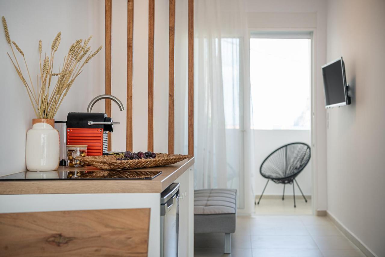 Astra boutique suites at Agia Marina Beach Extérieur photo