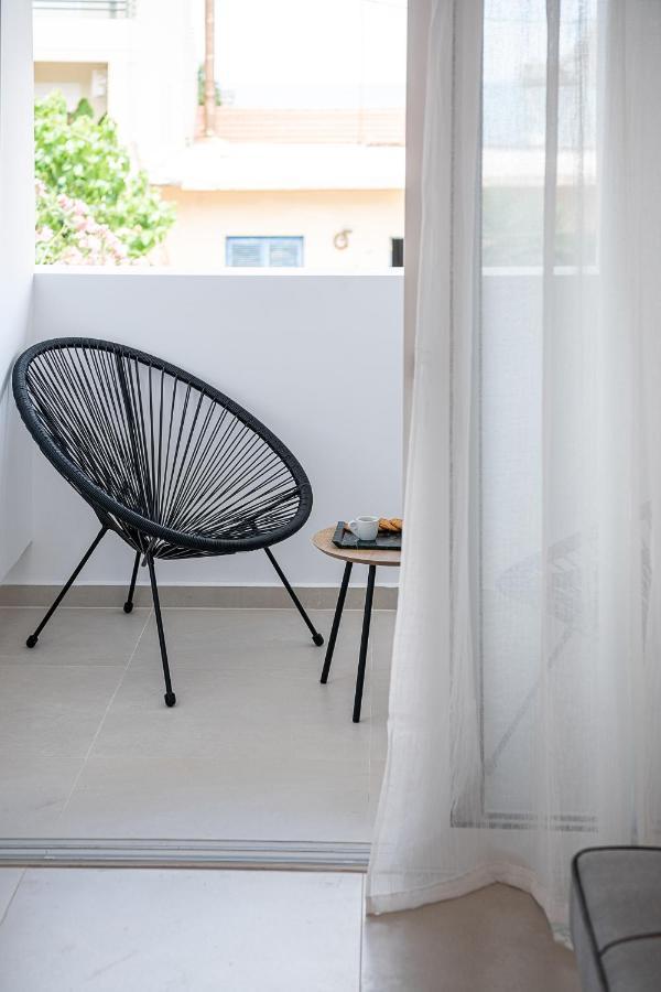 Astra boutique suites at Agia Marina Beach Extérieur photo